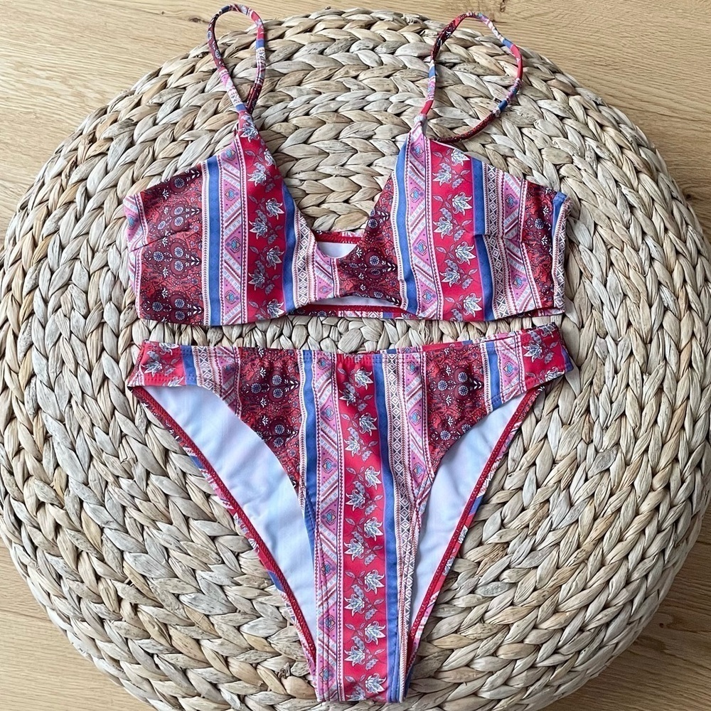 NEW Ditsy Flower Patchwork Bikini Swimsuit set - M